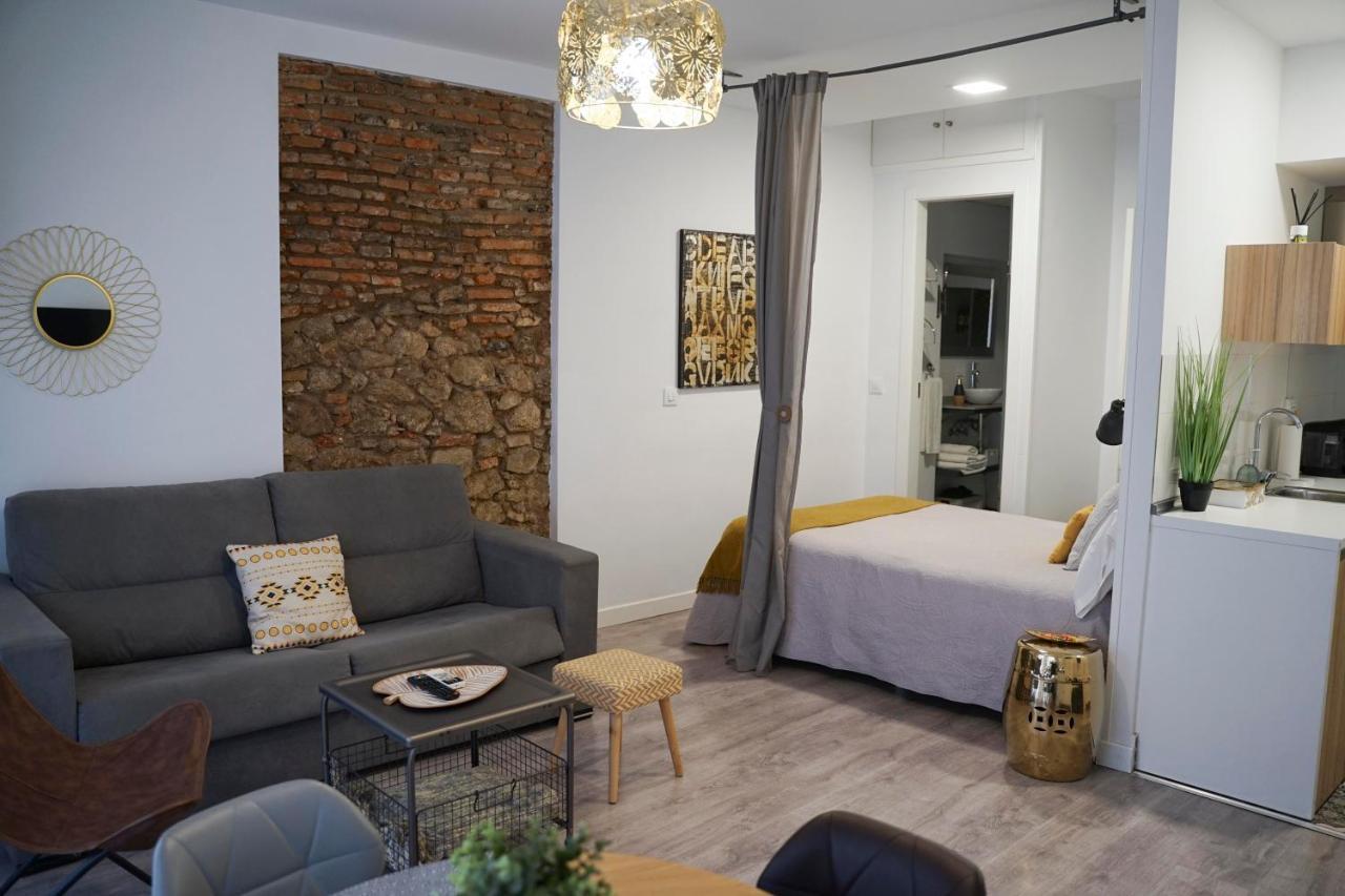 Apartamentos Suites Cariatide Plasencia Buitenkant foto
