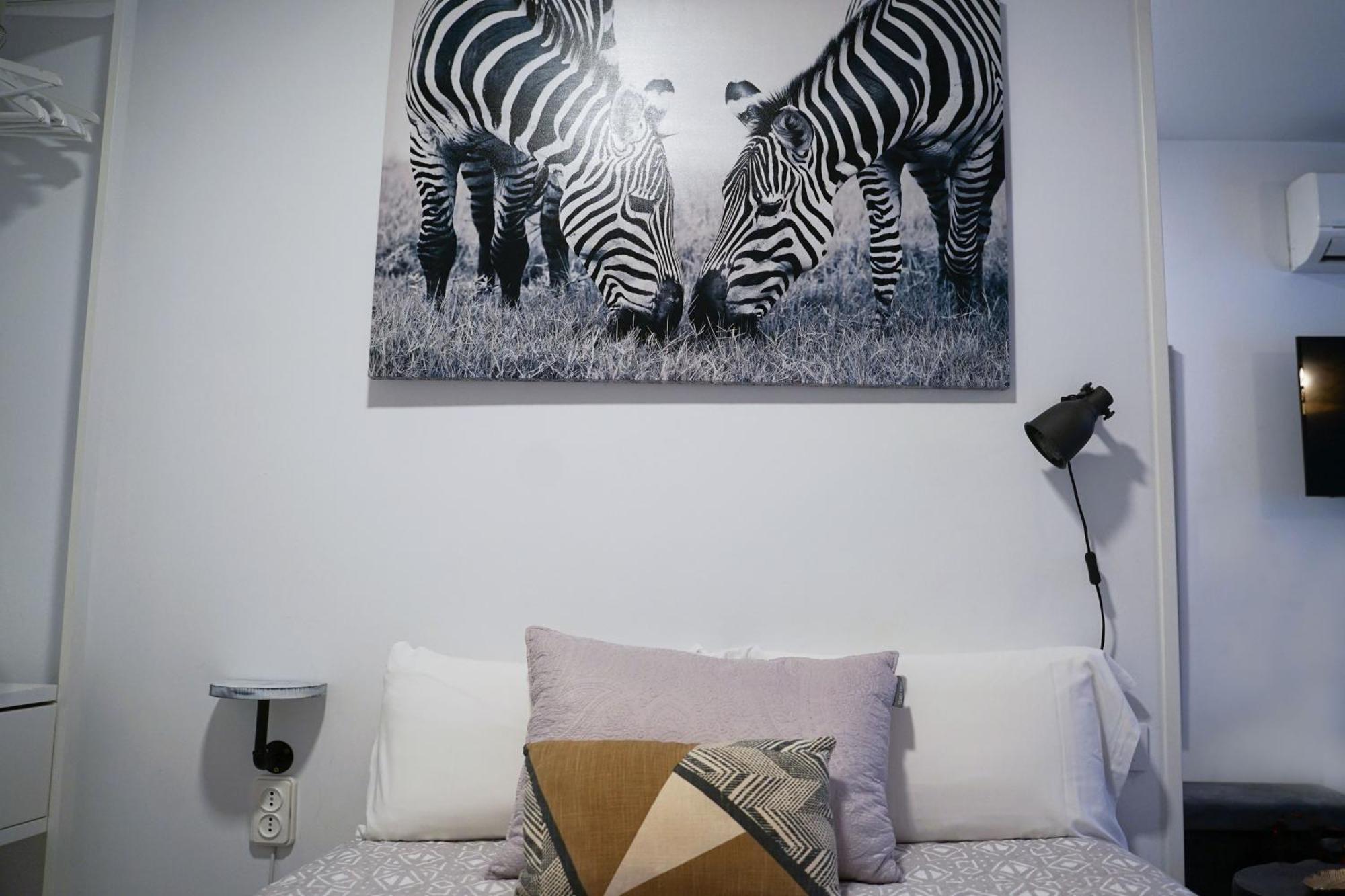 Apartamentos Suites Cariatide Plasencia Buitenkant foto