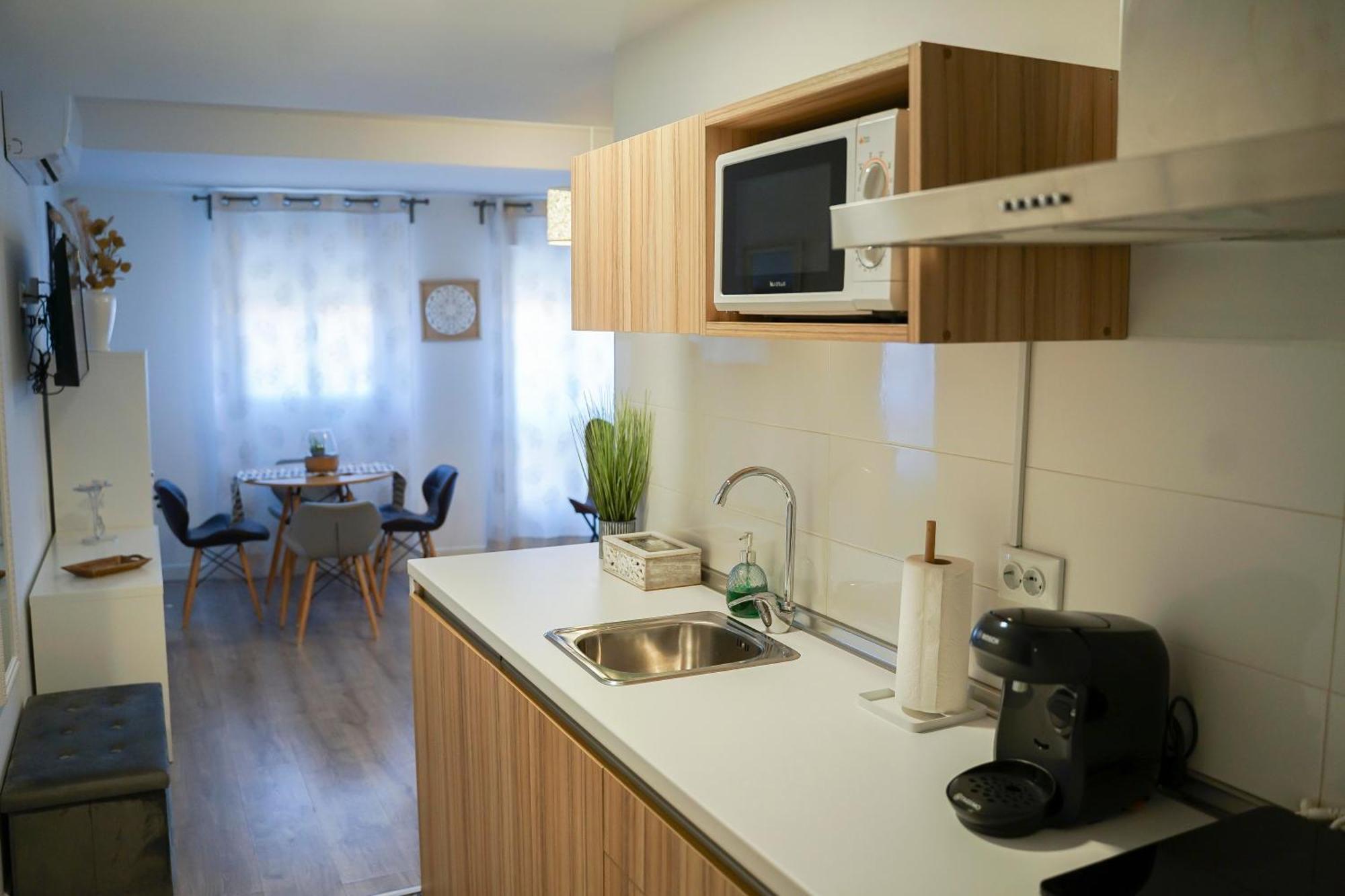 Apartamentos Suites Cariatide Plasencia Buitenkant foto