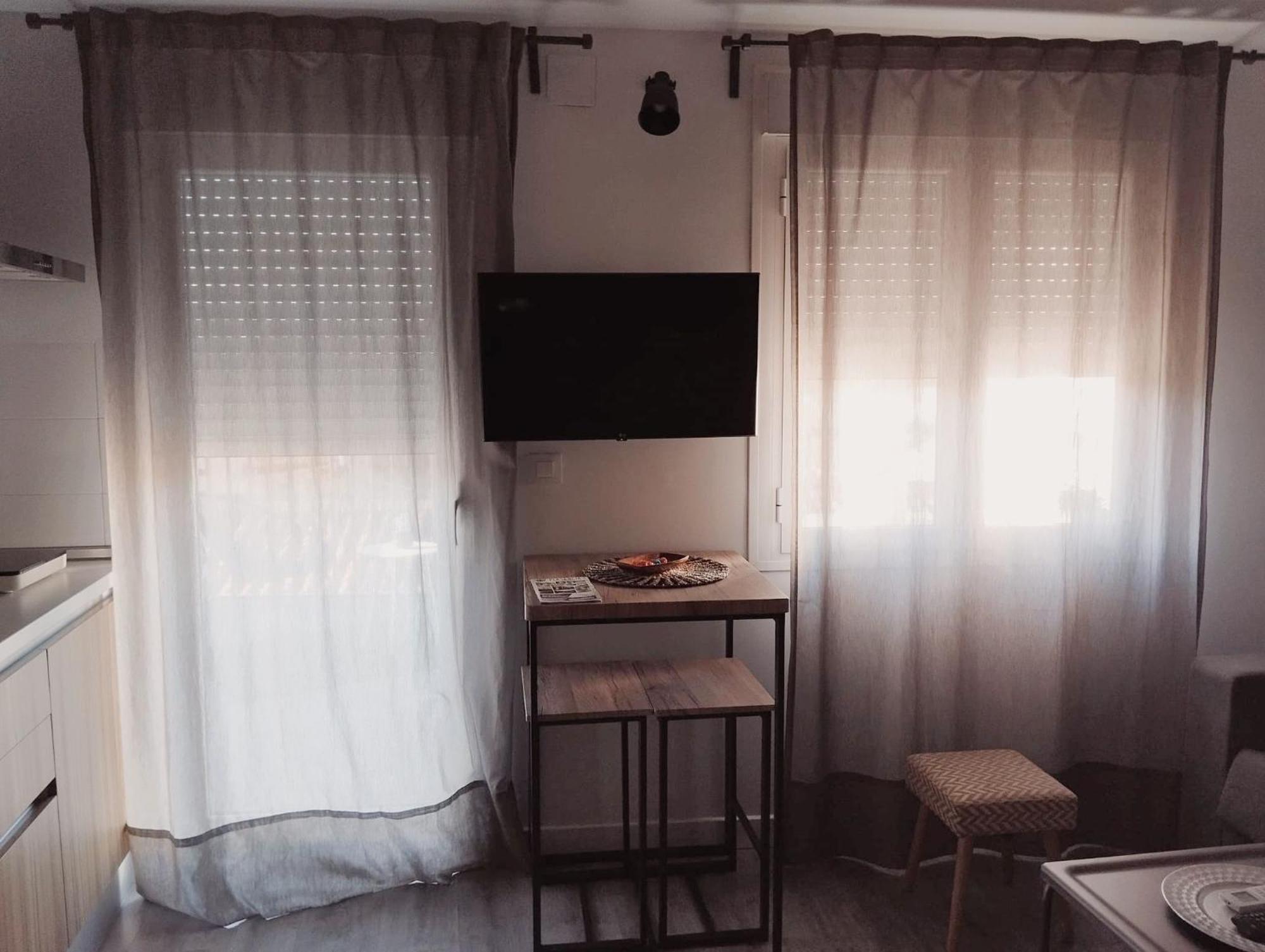 Apartamentos Suites Cariatide Plasencia Buitenkant foto